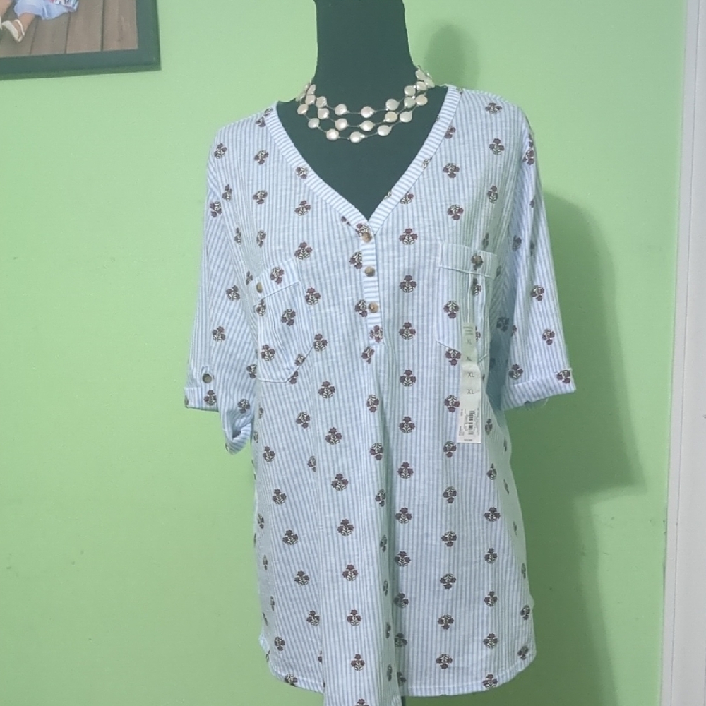 Croft & Barrow Blue Floral Blouse